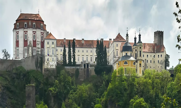 Vranov nad Dyjí Chateau